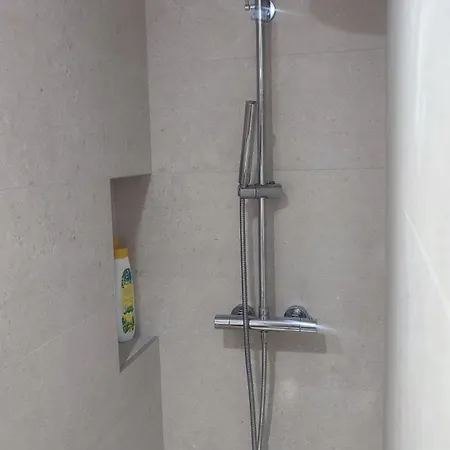 Ideal Familias - Apartamento De 3 Habitaciones Completamente Renovado
